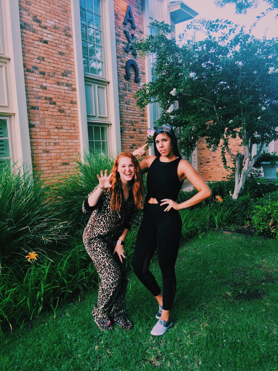 ttuaxo's tweet photo. Wild about Alpha Chi 🦁 #ttuaxo #GOTTAGOAXO #techrec17 https://t.co/iTeSZ2h7IX