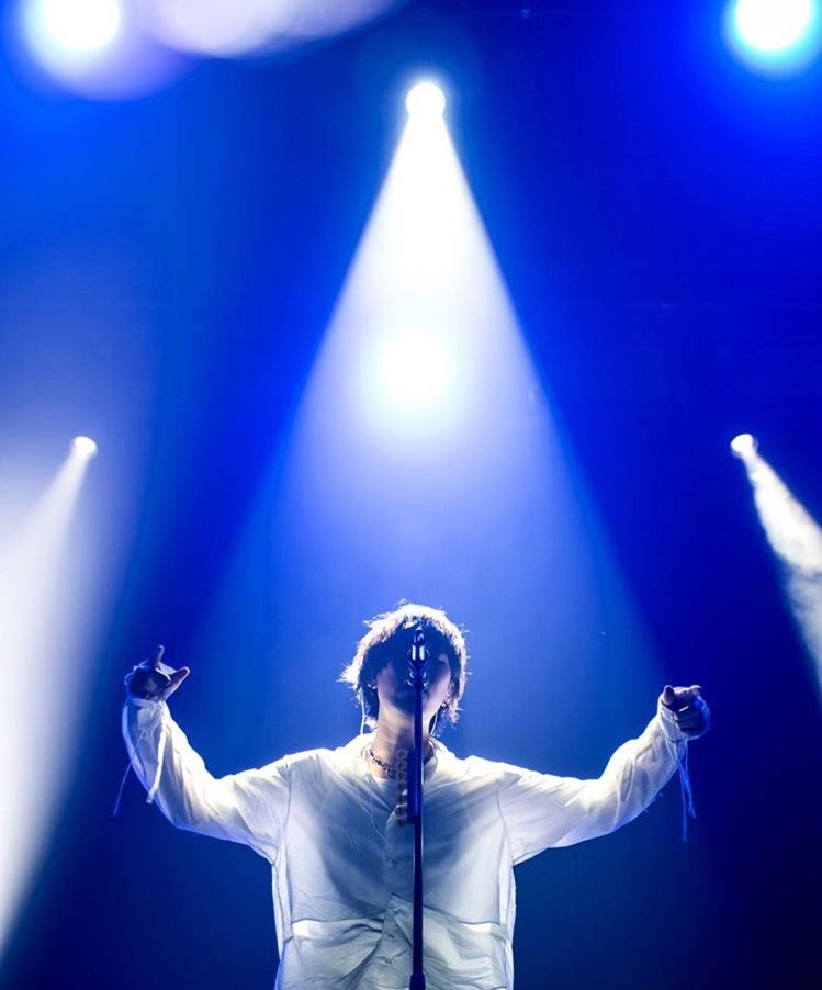 RADWIMPSzeyo's tweet photo. 野田洋次郎、横から見るか？前から見るか？ https://t.co/1k3pPCIZ78