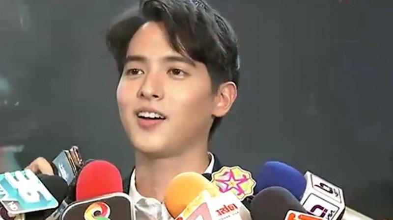 MorningNewsTV3's tweet photo. (คลิป) 'เจมส์จิ' จัดโชว์พิเศษชุดใหญ่ไฟกระพริบ 'James 4D' ฉลองวันเกิดทำบุญการกุศล #เรื่องเล่าเช้านี้
https://t.co/XEOrNWq3mO https://t.co/fRT96cFQX4