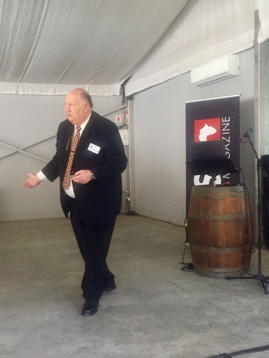 RISKAFRICA_Mag's tweet photo. Pieter Niemand from @OakhurstIns talks aviation insurance. "Rules and regulations can't be ignored." #InsuranceBootcamp https://t.co/4gjx5iioiN