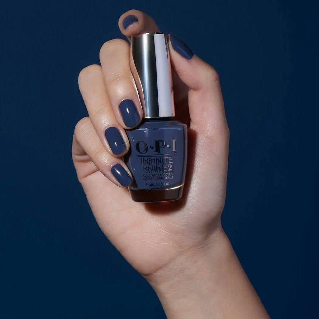 OPIItalia's tweet image. Deep ble-grey like a dark artic subdown #lessisnorse 😍😍😍 Un profondo blu-grigio, intenso e scuro come il tramonto … ift.tt/2x3FG5W