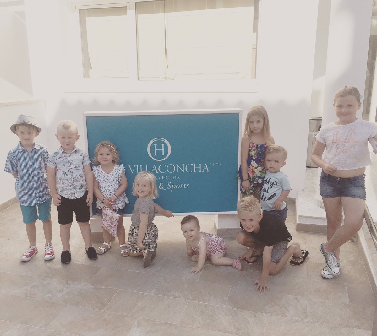 Conti kids ready to party at @HoposaVilla #teamconti #contikids #contichaos #pollença #hoposa #hoposahotels #holidays