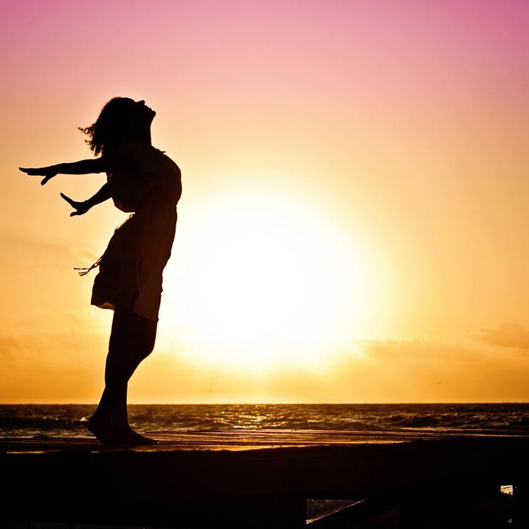 Face the sunshine and leave darkness behind. #motivation