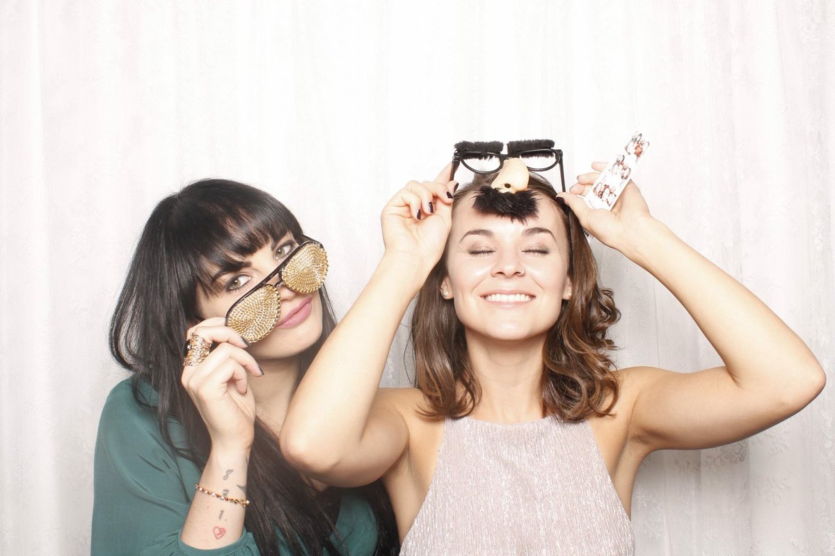 Happy birthday to my wonderful birthday twin <a href="/Charlotte_Tiger/">Charlotte Tiger 🫠</a> can't wait to celebrate with you and talk about our cat business 😻love ya x