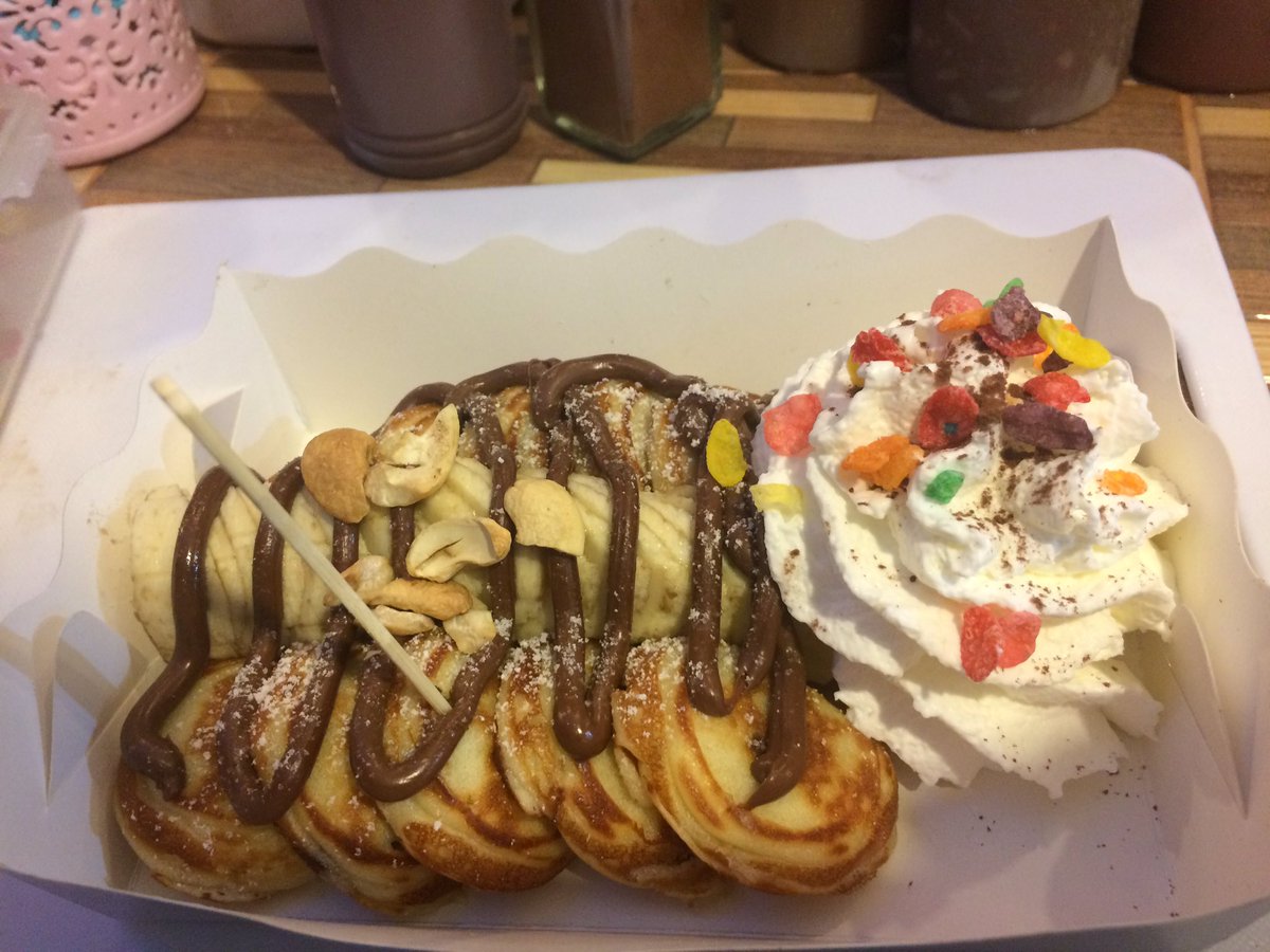 Maffincheeze's tweet photo. ร้าน Mini Muff กาดมาลินเก่า ข้างร้าน k-pop มินิแพนเค้กสไตล์ดัช น่ารัก น่ากิน ไส้นูเทลล่��ดี วิปครีมอร่อย #reviewchiangmai  #รีวิวเชียงใหม่ https://t.co/6UUIyU4j5A
