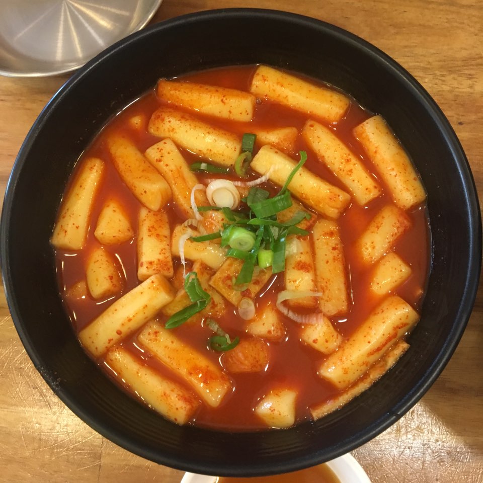 WE_MEET_PLACE's tweet photo. #위밋플레이스 가 추천하는 #맛집 #구월동맛집#북문로떡볶이 입니다~~
#키오스크 로 주문해서 편리하고 빠르다!!
국물떡볶이에 밥 비벼먹으면 진리!납작만두도 처음 시켜봤는데 이제 맨날 시킬것 같은맛!!!!! 강추 🤗 #모임장소추천 #맛집추천 https://t.co/yRsq0vTAbD