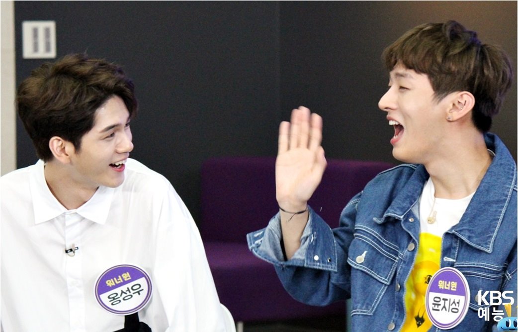 mmoboysph's tweet photo. [PIC] 170802 Jisung &amp; Ong Happy Together 3 

#윤지성 #YoonJisung #MMO #WannaOne https://t.co/m7RDGrC7l1