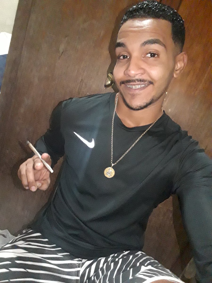 JulhaoPJL's tweet photo. Relaxa a Mente se Não Estressa #DurmaBem #Maconha #BolDaMadruga # https://t.co/cDWM1ZkGkX