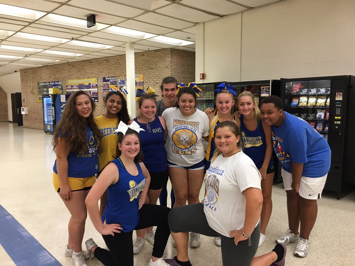 HEY Walkersville cheer! Can't wait to see you in your super cute campwear! #icoachedoneoftheircoaches 🤗