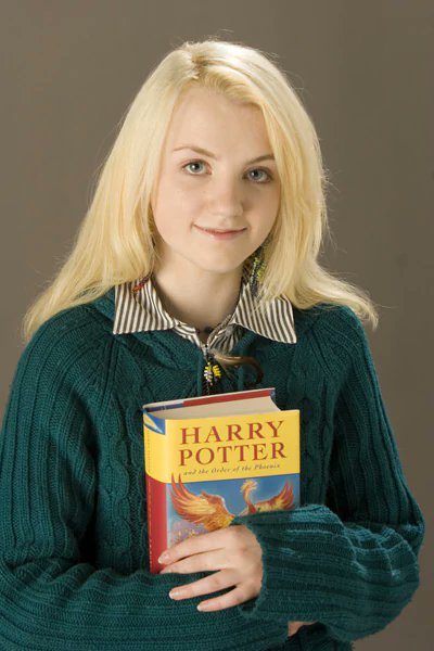 Happy 26th Birthday to Evanna Lynch! She potrayed Luna Lovegood in Harry Potter films. 