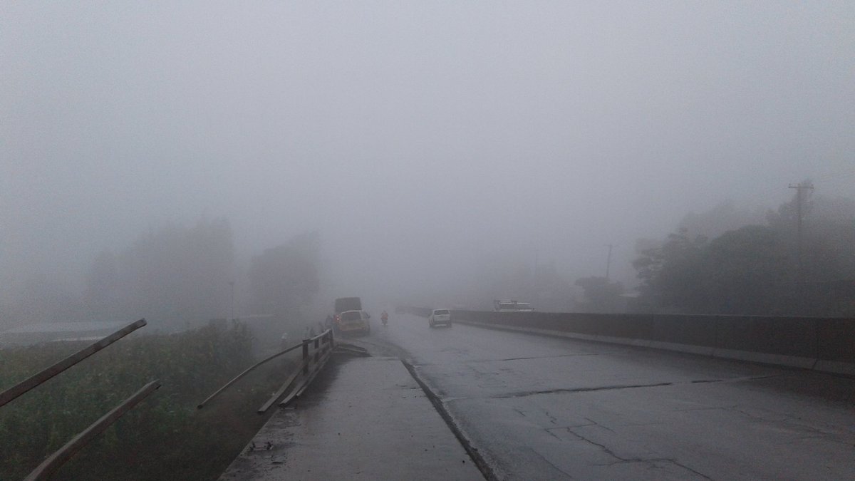 jorgeskanja's tweet photo. @KenyanTraffic Nairobi-Limuru highway heavy fog,poor visibility. Take caution https://t.co/yrRmrDebIc