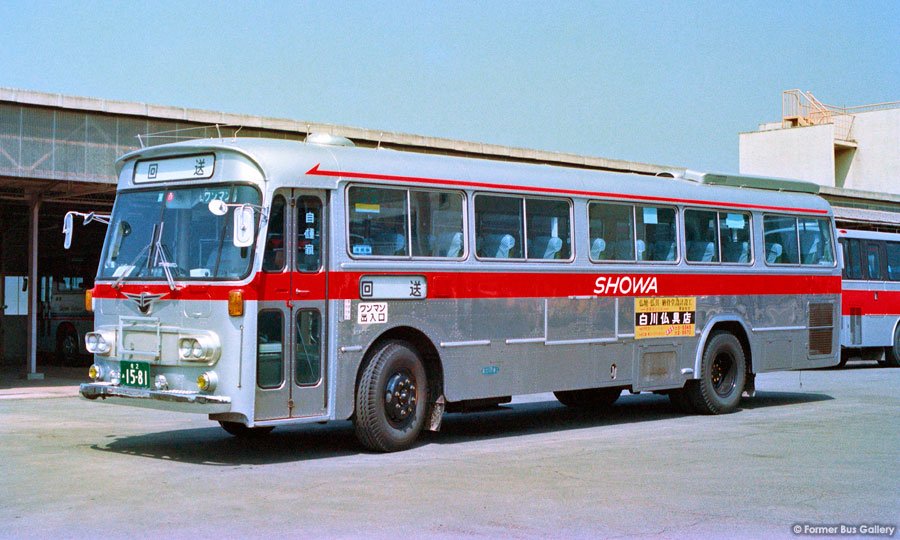 Former_Bus's tweet photo. 30年位の前の路線バス・観光バスの写真を集めた「Fomer Bus Gallery」のPRアカウントです。昭和自動車のページを追加しました。
https://t.co/YwFdeojvVG
#昭和自動車 #日産ディーゼル #5RA106 https://t.co/l8prGeSBnx