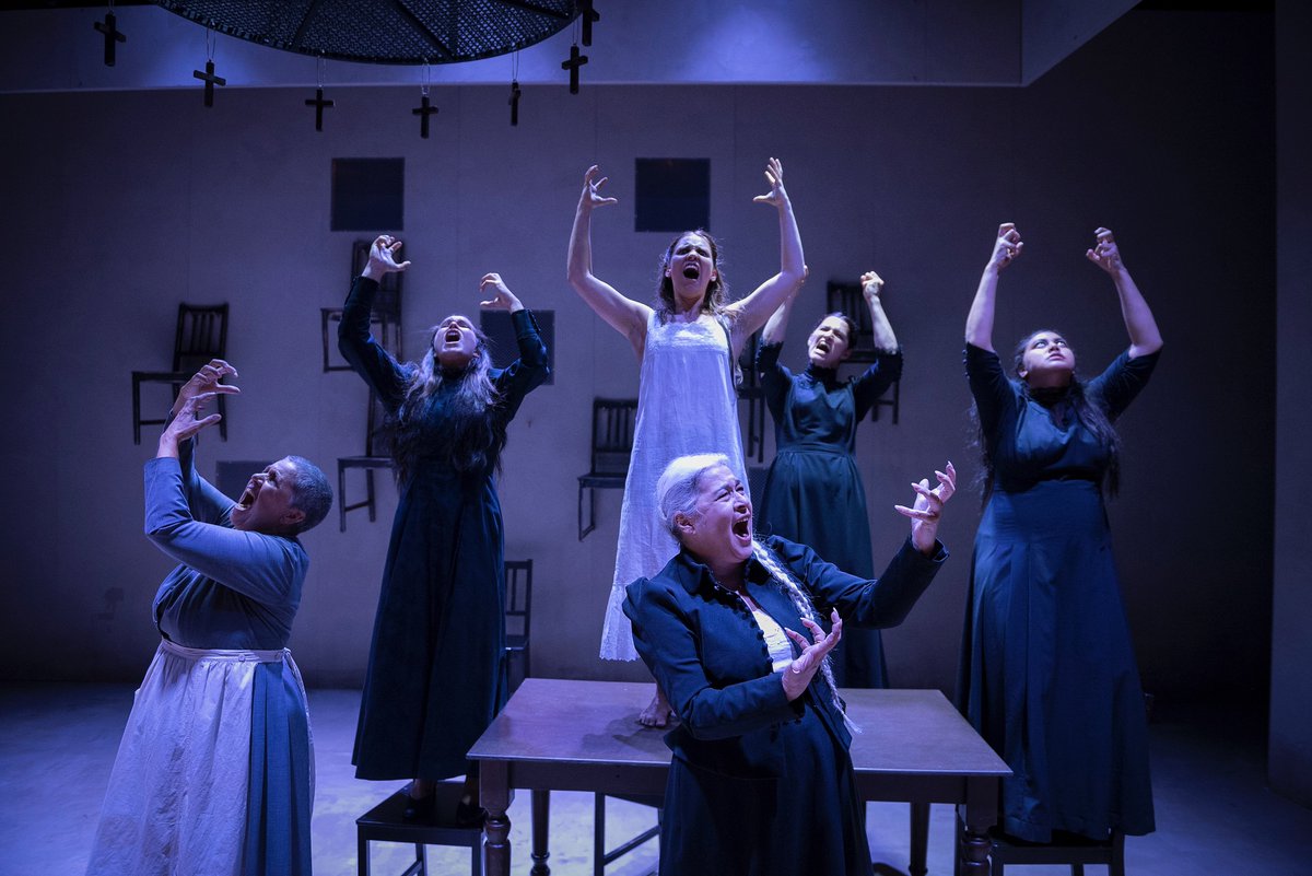 TeatteriTotti's tweet image. Hei! Nyt on aika ostaa liput syksyn Bernardan talo-näytelmään! Liput myynnissä osoitteessa: tiketti.fi Hinnat nousevat 28.8.!