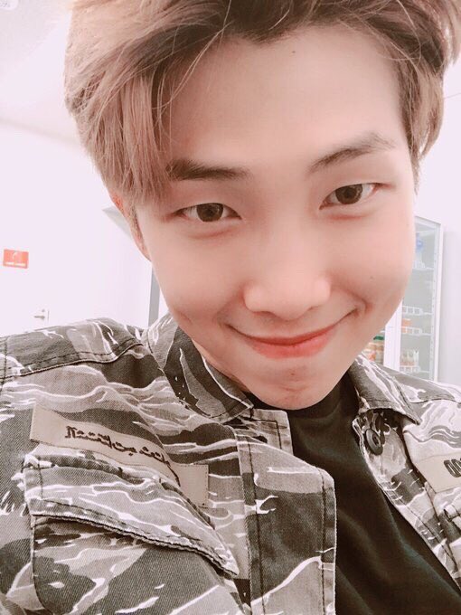 32_army's tweet photo. 🌳モッサモッサの人！そこの君！！絡みましょう？？？

🐼03(04)line
🐼グクミン寄りのall
🐼ナムdr期
🐼熊本army

#BTS好きな人と猛烈に絡みたいのでこれみた人はRTしてください 
 #BTS好きな人と繋がりたい 
 #バンタン愛してる https://t.co/TnWI8sBN3K
