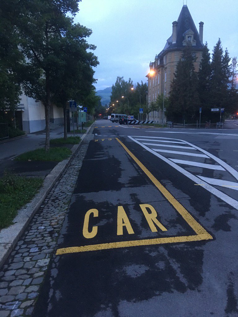 pguentert's tweet photo. Progressiv-internationales Bern @stadtbern stellt PP für engl. sprechende Gäste auf der richtigen Seite bereit! https://t.co/GzgmtVEs3W