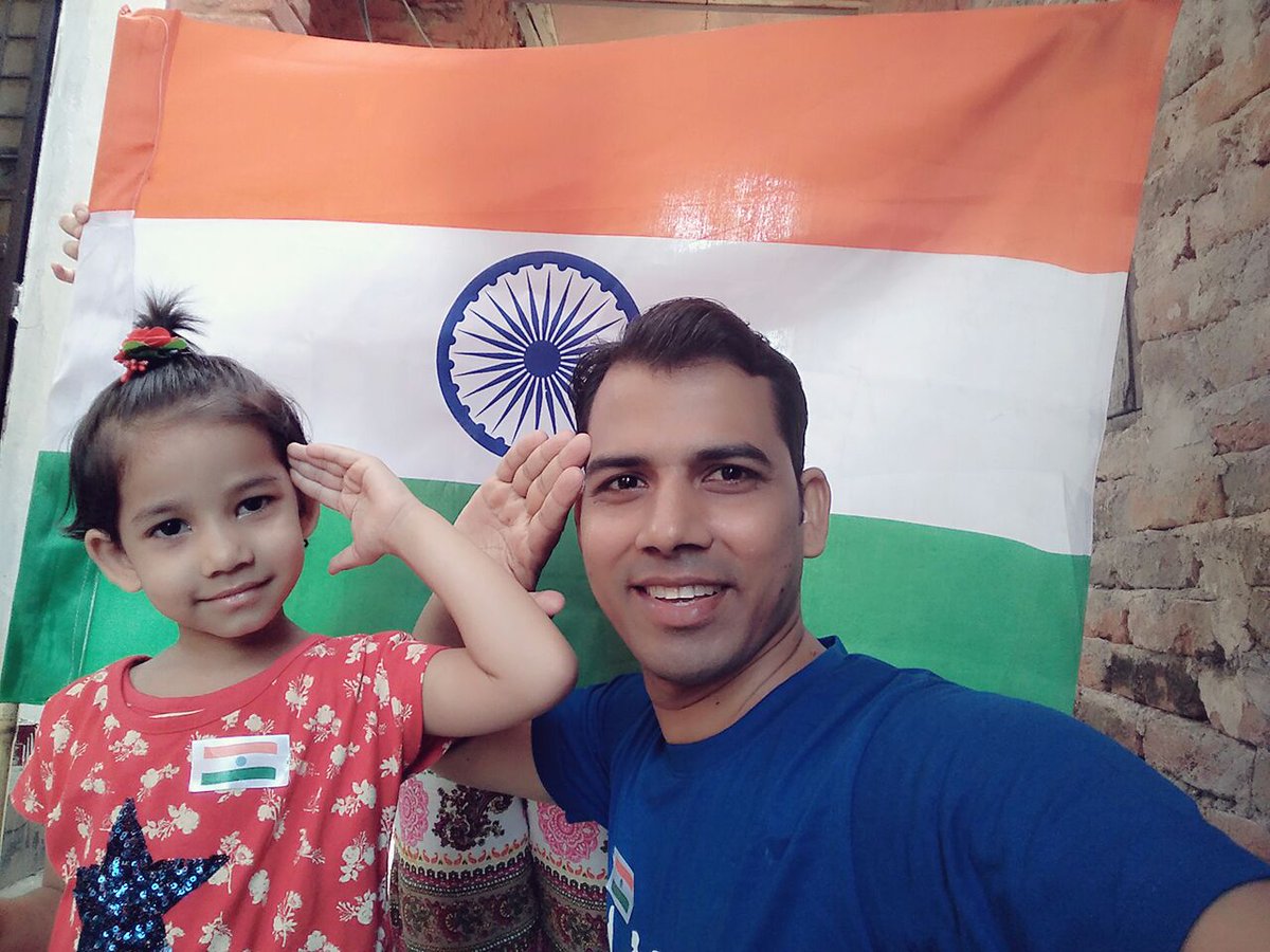 ajaysahoo1981's tweet photo. @PilotPenIndia #FeelTheFreedom #ContestAlert #PilotIndia My Tricolor Selfie
Join
@Seemajain515 @SucharitaS1990 https://t.co/uk8ZWXgShk