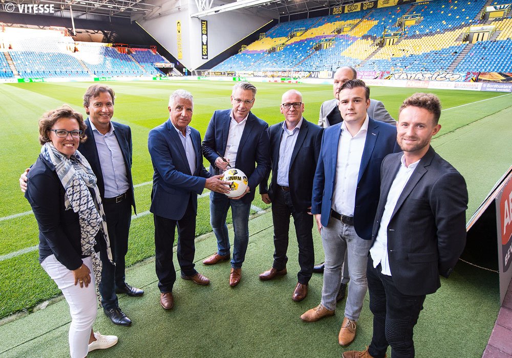 ArnhemBusiness's tweet photo. @MijnVitesse en @VGZ maken #Arnhems bedrijfsleven fit #vitaliteit #health
https://t.co/lTz7GwLZKF https://t.co/c36Bn7j2KL