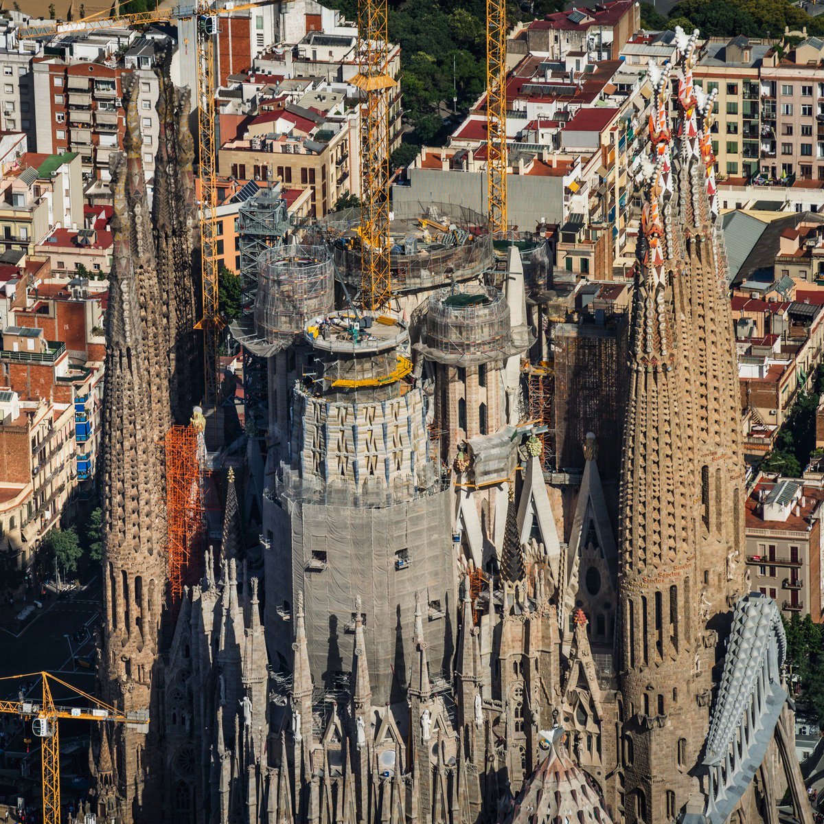 La Sagrada Familia On Twitter Our Challenge To Finish The Central Towers In The Next Few Years