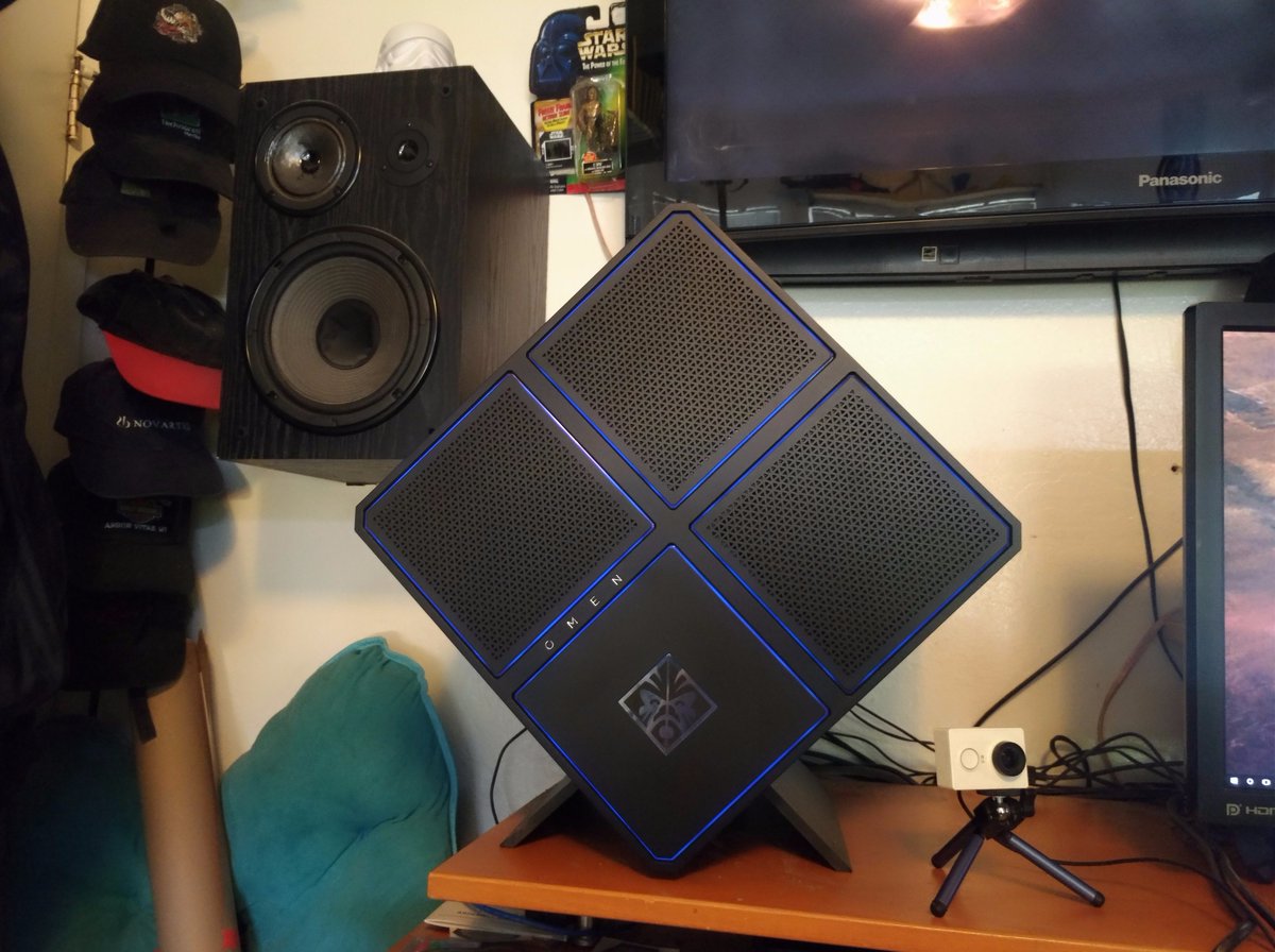 introspect's tweet image. Ryzen 1700x/1080ti build complete. Woot!