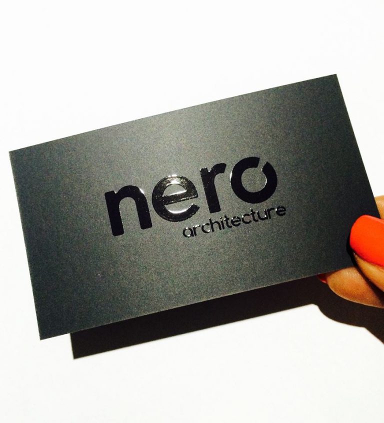 Cartedesign's tweet image. Sublimez une #CartedeVisite #noire grâce à du #vernis #sélectif et du #letterpress ► goo.gl/AngkPe #businesscard #cartevisite