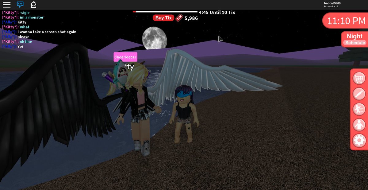 Role_player_fox's tweet photo. can someone photo shop these two screen shots for me I want to see what It looks like went it's photo shopped. https://t.co/Ewr8saMTcT