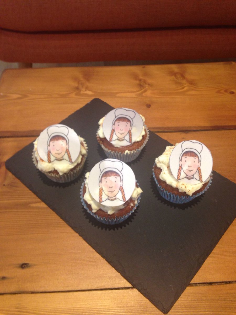 Leafi_uk's tweet photo. Last days to visit Hetty Feather exhibition at the @FoundlingMuseum and taste this delicious cupcakes https://t.co/JrQGVBuFTH