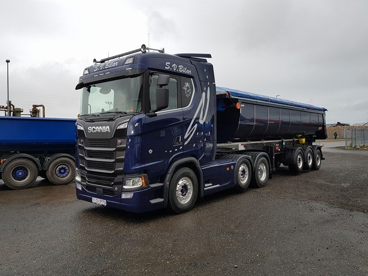 Ook in IJsland kom je ze tegen. Hier een 9,0 m ISOXX kieper.