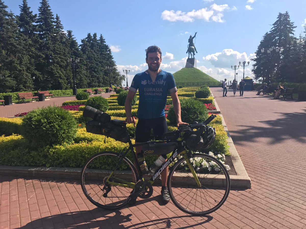 benify_DE's tweet photo. Unser #Kollege ist knapp 3700 km von seinem zweiten #Weltrekord entfernt. Wird er ihn knacken? Wir denken schon. #eurasiachallenge #benify https://t.co/p7P7kTw8t9