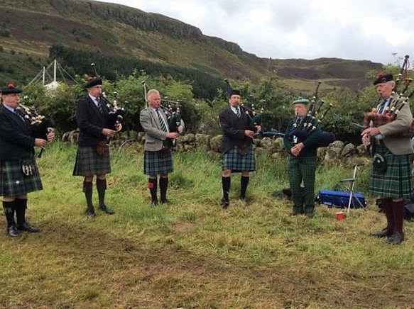 StJohnScot's tweet photo. Pipers in Perth &amp; Kinross raised £300 at the Kinross Games for the @supportCHAS Rachel House Hospice. Well done to all involved! 👏💛 https://t.co/0ZA9vZ9NDk