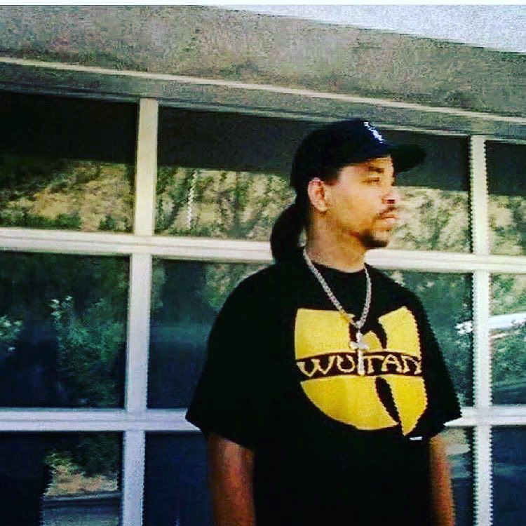 HHBITD's tweet photo. Happy Wu Wednesday👐🏾& happy Westcoast Wednesday🙌🏾Ice T knows what's up💥#hiphop #wu #wutang #icet #80shiphop #90shi… https://t.co/ZindyM65CF https://t.co/m5fCsOJvQJ