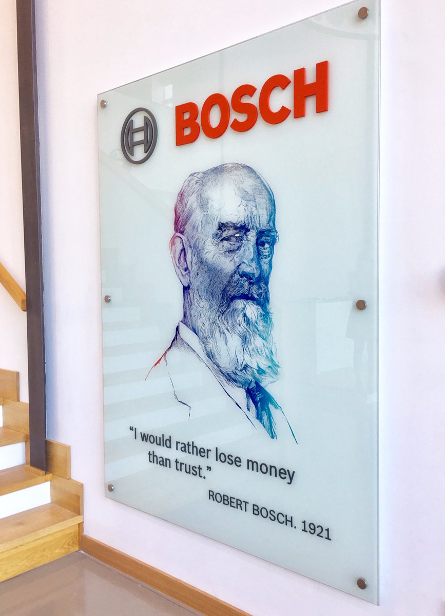 ContainerVisual's tweet image. Un nuevo proyecto que ve la luz, súper contentos con el resultado. #vinilodecorativo  + #letracorpórea + #vidrio = ÉXITO