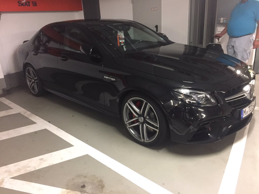 ITM_16's tweet photo. Tälläsellä tänään liikkeelle! #amg #ehtiikö #adac https://t.co/0Vic42fEny