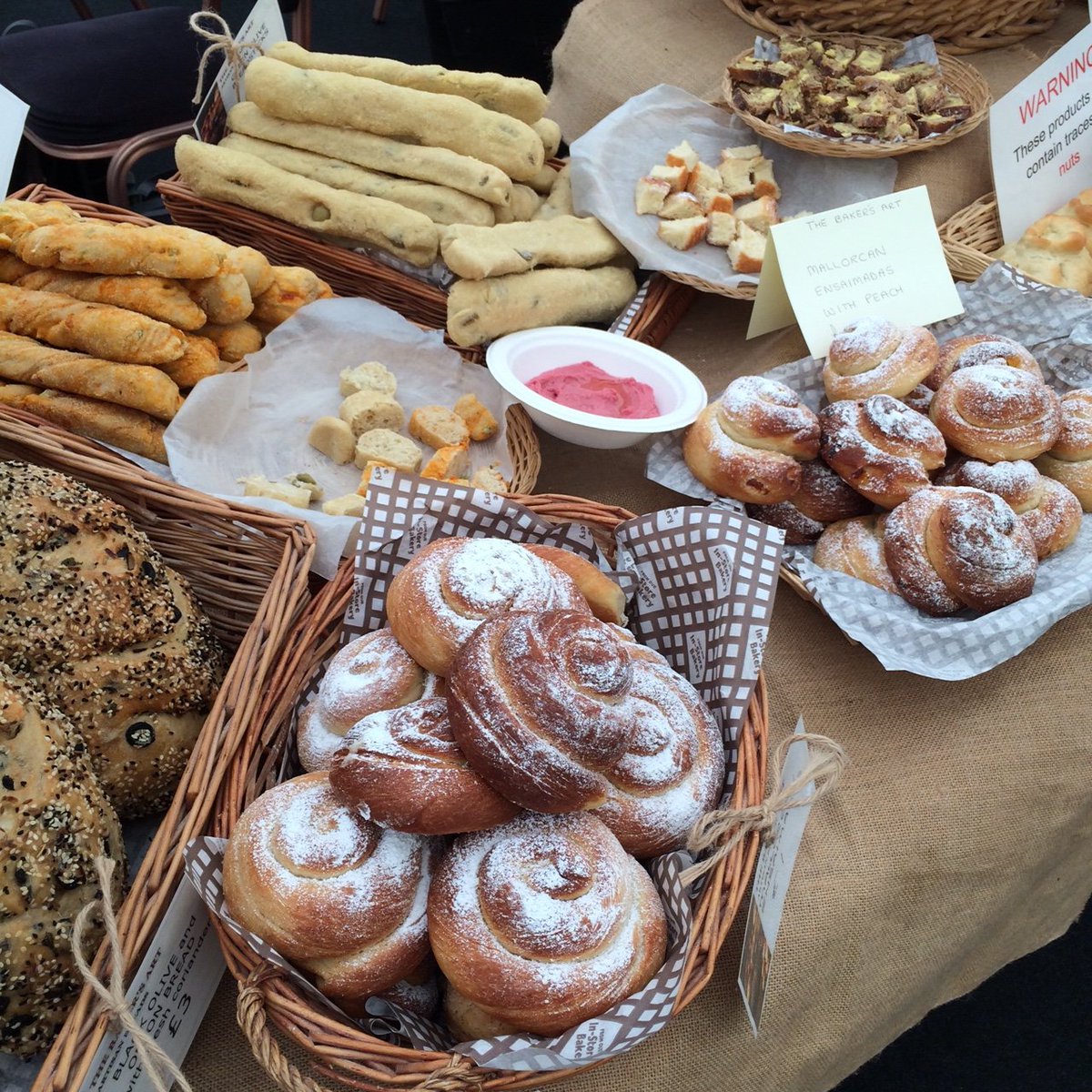 Join us for crafts, food &amp; live music at the Late Summer Artisan Festival on 16th &amp; 17th Sept. For more info visit: harewood.org/whats-on/event…