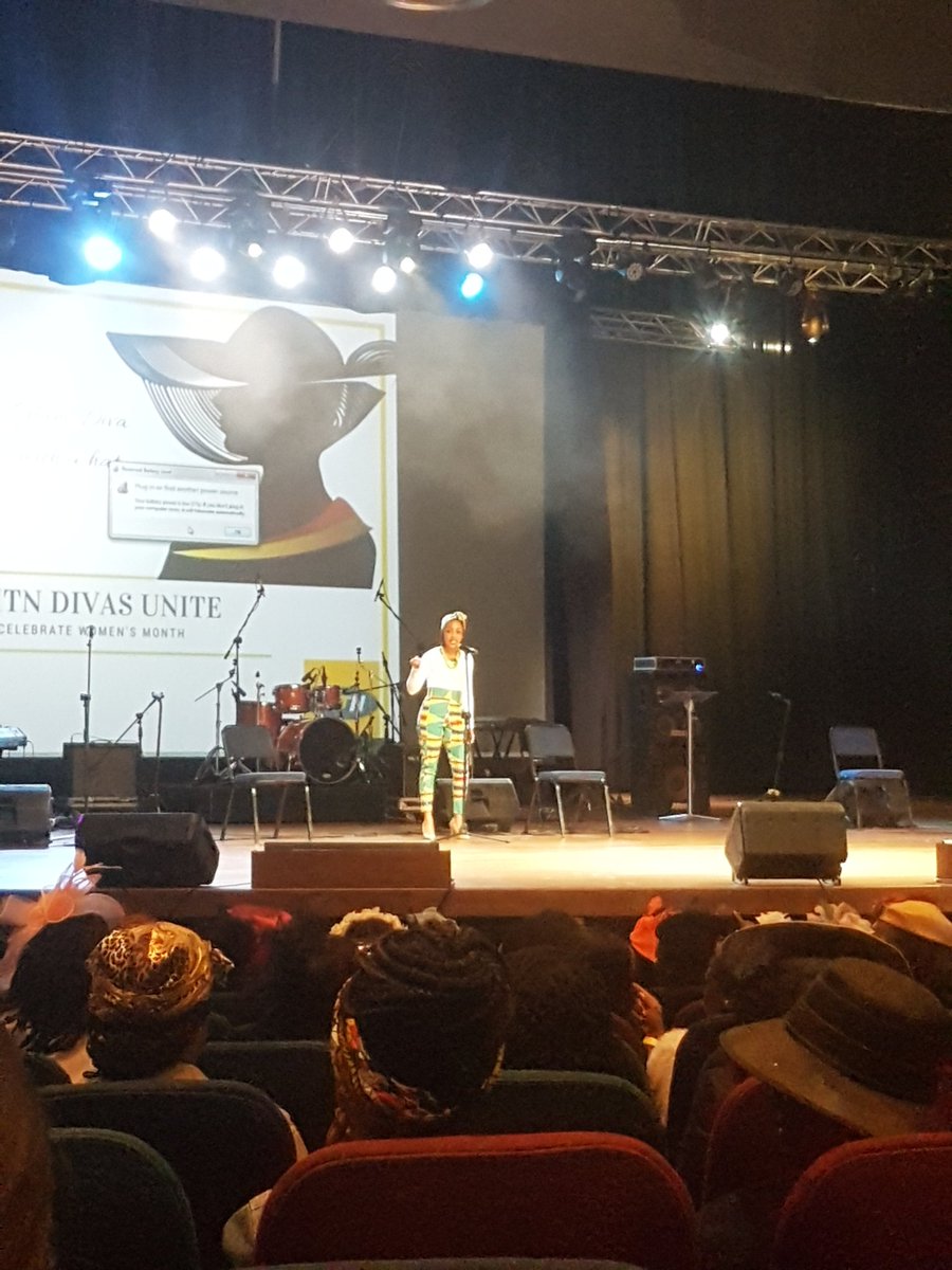 Sandy_SA12's tweet photo. Beautiful poem recital by Thato! #mtndiva #shesoneofourown #yellodivas #mtnza https://t.co/kTDoglm43P