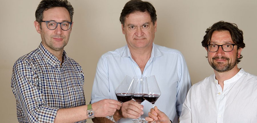 Bereilvino's tweet photo. La Golden Star al Settantacinque Copertino Doc della Cupertinum https://t.co/SaZl8ZZvQD #Brevissime #CopertinoDOC #Vino https://t.co/9Si47I6HFO