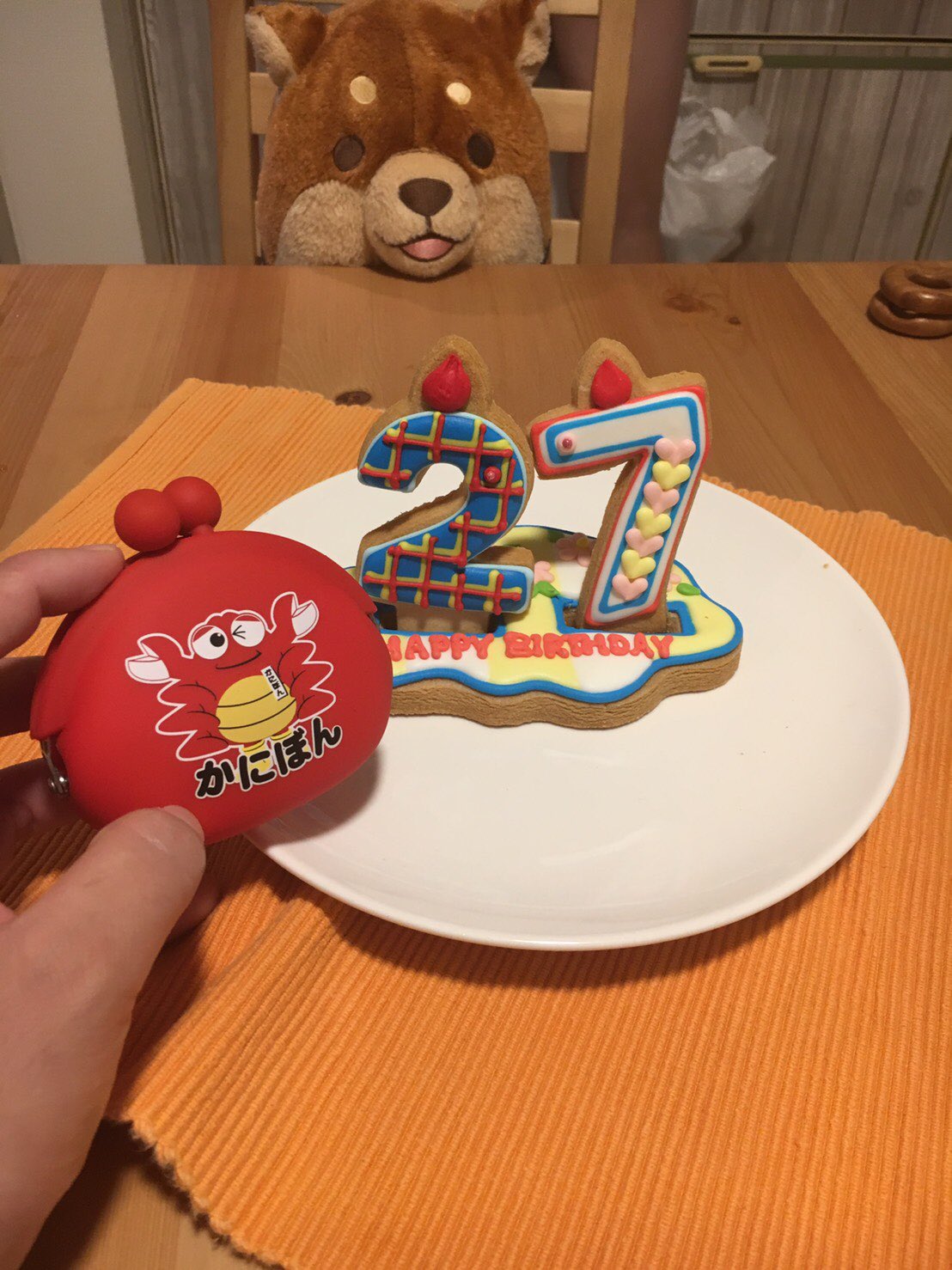 小向美奈子 En Twitter 弟の誕生日プレゼント 昼間弟の旦那とかに道楽に行って思いついた かに道楽のキャラクター かにぼんの財布に ヒカリエの地下で買ったアイシングクッキー 財布には 新しいイイスーツとビジネスバックが買えるくらいの夢と希望を入れてみた