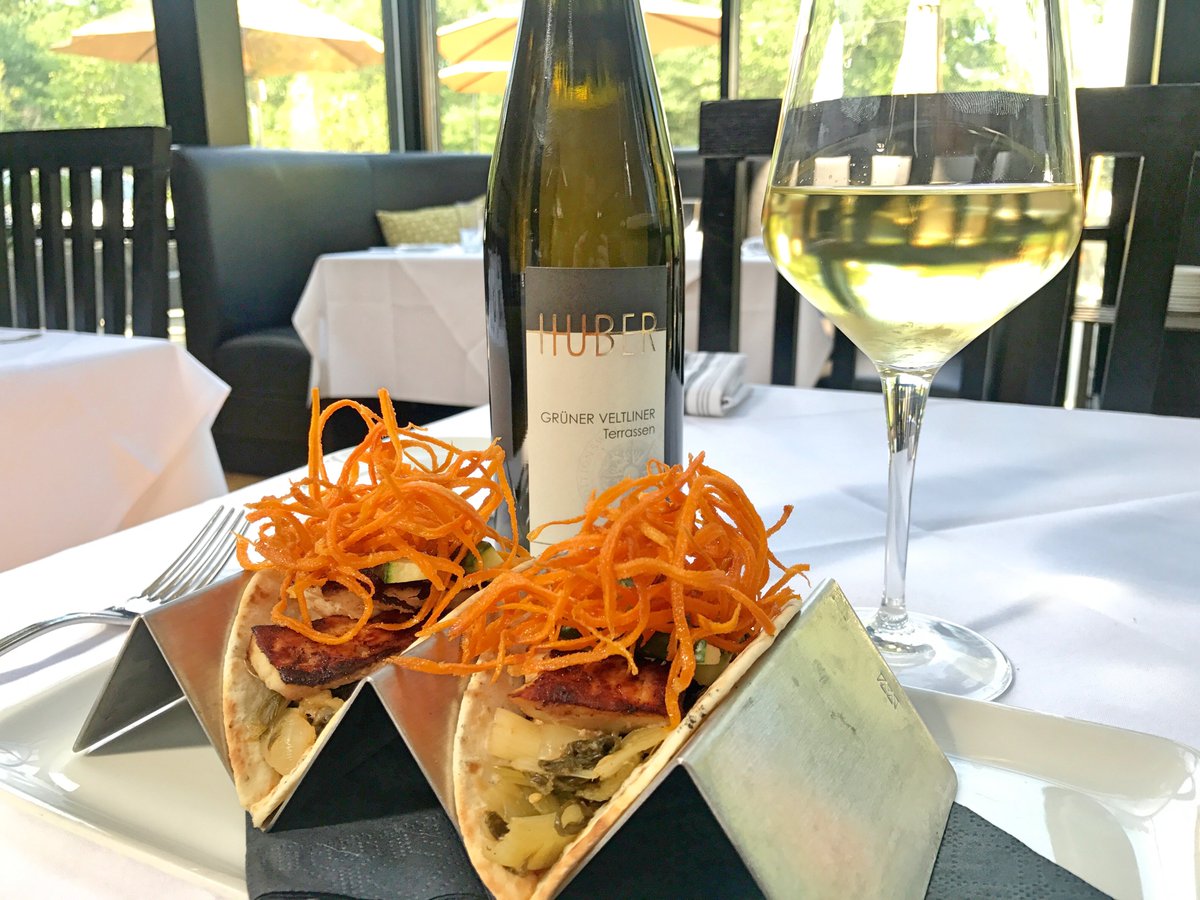 Ellen Bhang tweet media