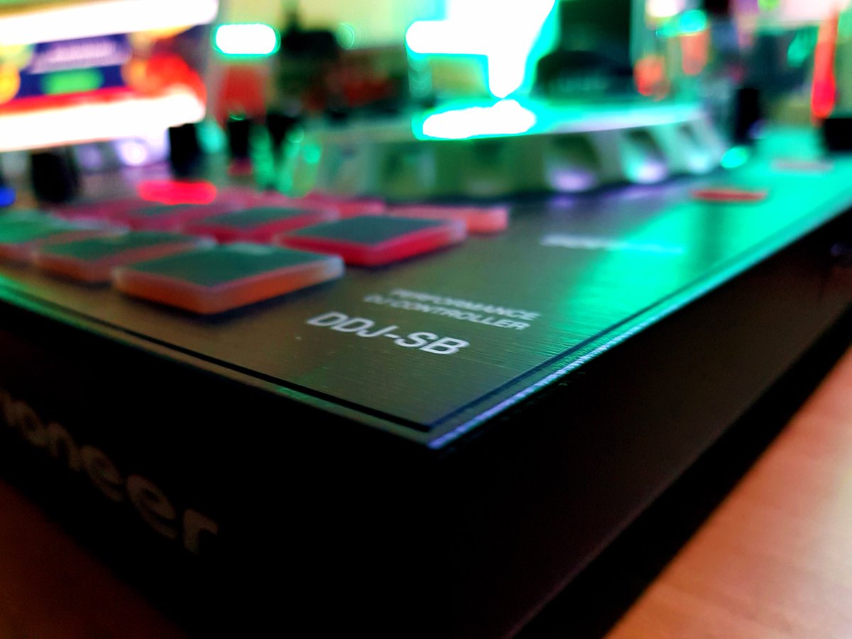 AcrovdRadio's tweet photo. DJ Ganzz Live bij Dit is Acro! 😍 https://t.co/oBl8LVEZhO