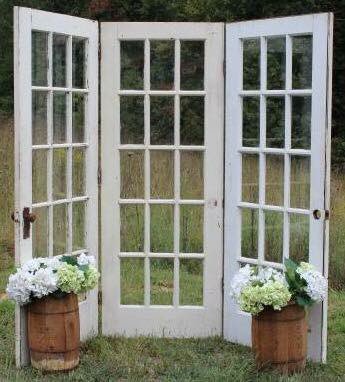 QueenBeeRentals's tweet image. Available for rent 919-924-0303