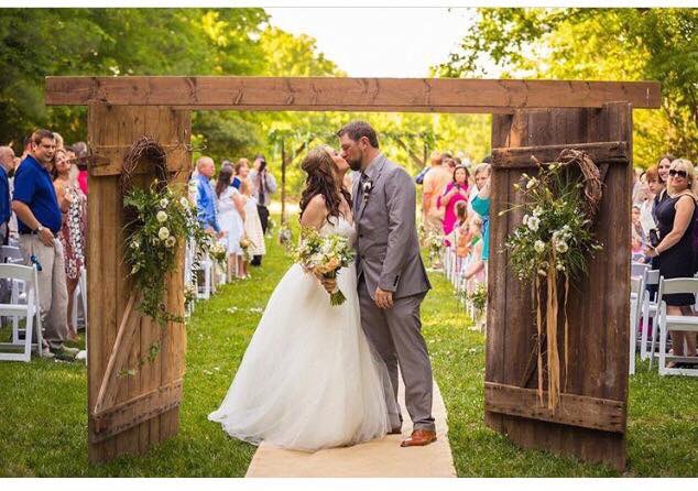 QueenBeeRentals's tweet image. Available for rent 919-924-0303