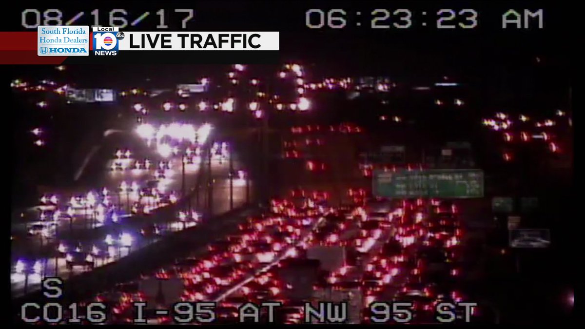 Crash on I-95 SB approaching NW 79th St #traffic #miami https://t.co/ETjlXIVFis