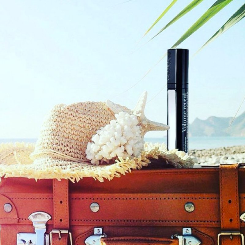 ¡Sácale partido a tu mirada los días de playa! Con la #VolumeReveal Waterproof, asegúrate un look pasado por agua <3