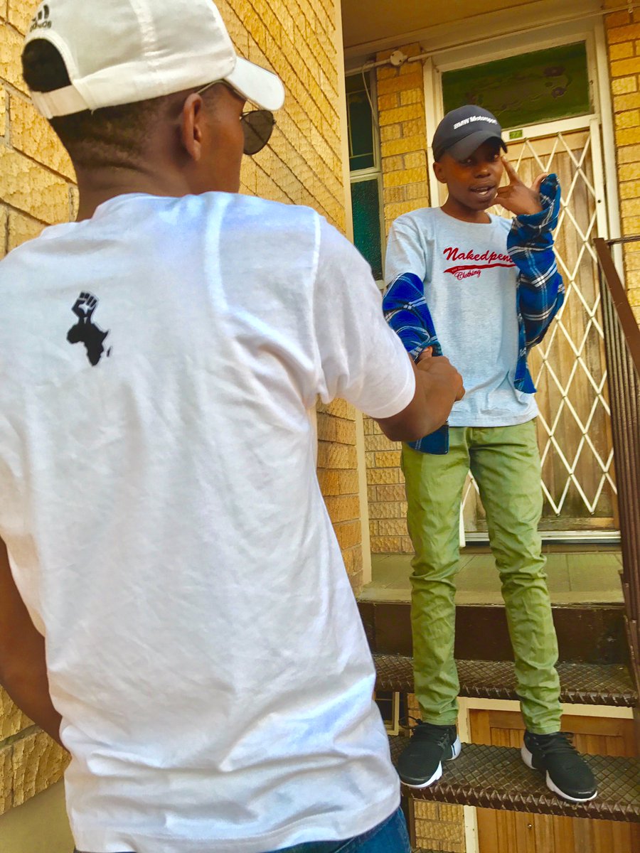 NAKEDPENCIL_RSA's tweet photo. R180 for a T-Shirt( Printed in Suede) . Based in PTA &amp; JHB.... https://t.co/inEtf1FQmY