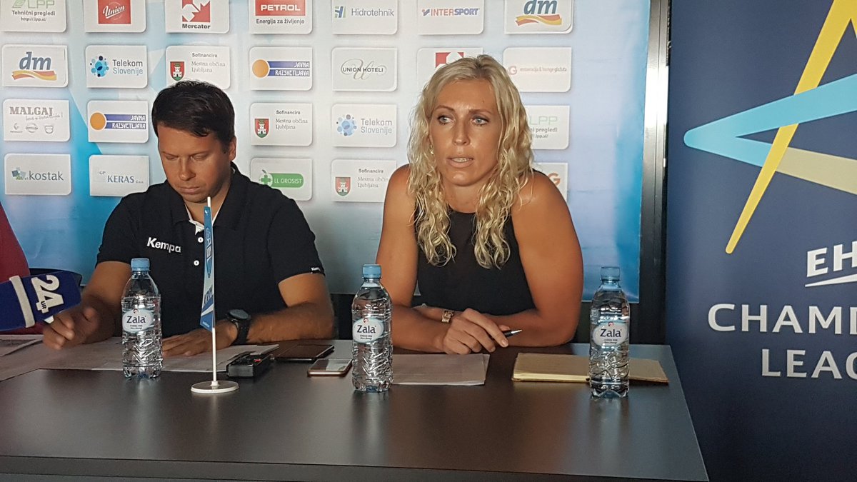 LuiggiGrcman's tweet photo. .@KrimMercator pred novo sezono. #SLOhandball https://t.co/qSoKJTfCJB