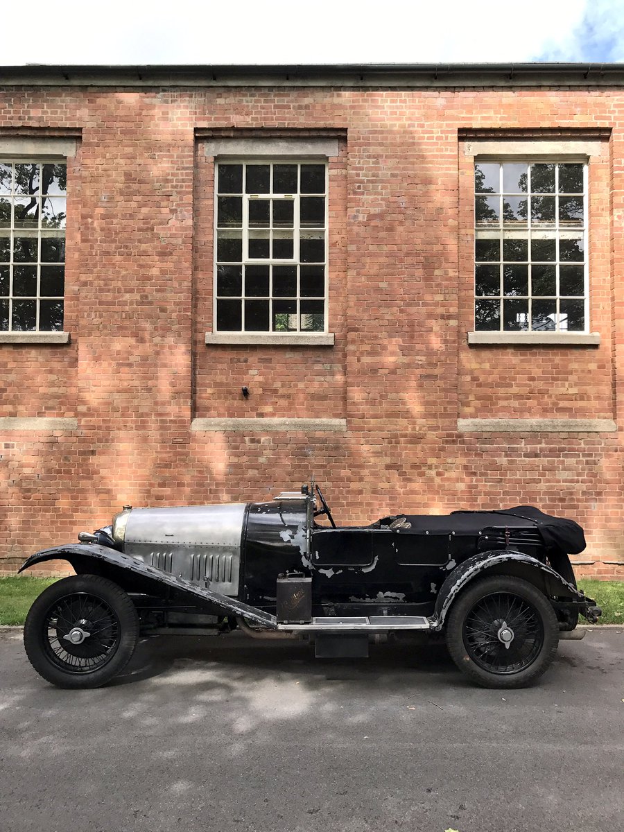 BicesterH's tweet photo. Proving oily rag can look 👌🏼. @RobertGloverLtd's 3/4.5 ltr Bentley would make a good rally weapon! @EwenKingsbury @HERO_CRA @bentley_club https://t.co/OnLFiepMWM