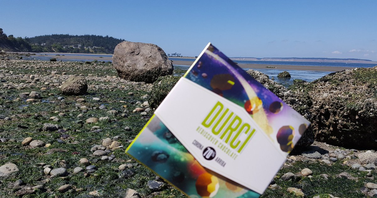 VictoriaCRandom's tweet photo. #durcichocolate @durcichocolate #corona #arriba #Ecuador Notes #semisweetchocolate #vanilla #cookie #earthy #plum #honey #craftchocolate https://t.co/IwNUU6d8lD