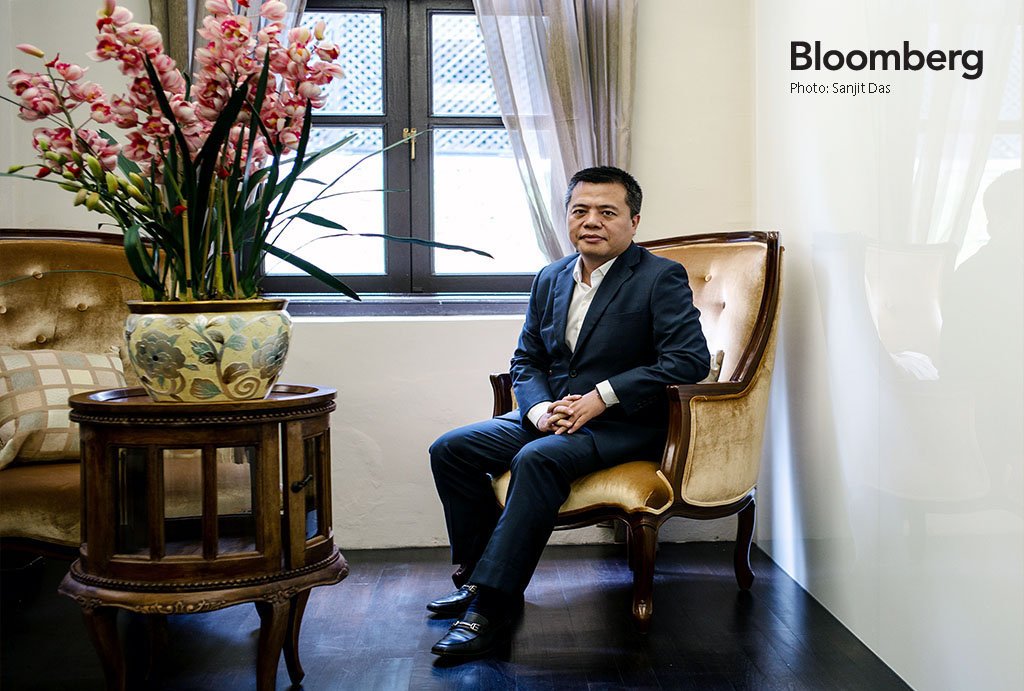 Exclusive Images of the Missing China Mogul with $1 Billion for Brain Research bloom.bg/2i3i3Yr <a href="/business/">Bloomberg</a> @bloombergimages