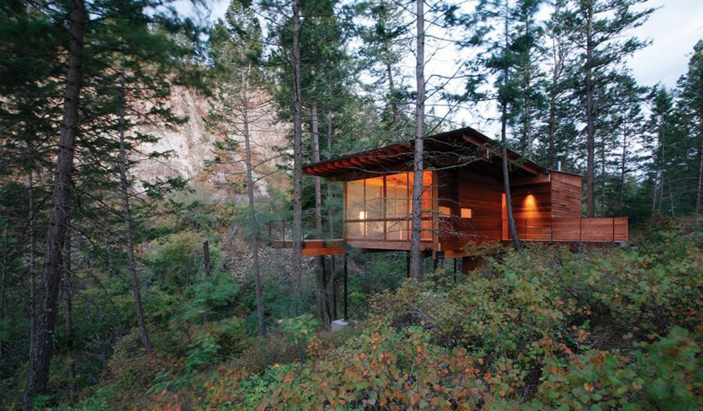 Designalmic's tweet image. Cabin on Flathead Lake / Andersson-Wise Architects designalmic.com/cabin-on-flath…