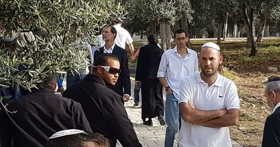 palinfoen's tweet photo. Jewish settlers storm al-Aqsa Mosque plazas
https://t.co/i3MkEZLwuL
#Settlers #Al-Aqsa  via PIC @PalinfoEn https://t.co/E2GTYWvoFl
