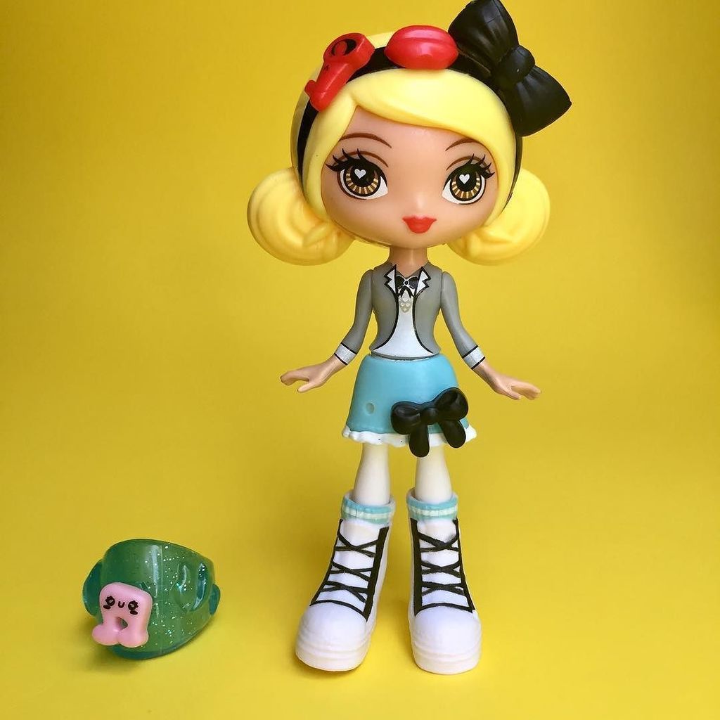toytinyblog's tweet photo. G! ❤️ Brands: @kuukuuharajuku 🎶 #kuukuuharajuku #harajuku #gwenstefani #dolls #dollstagram #collectible #charms #toyphotography #toysofinst… https://t.co/ubawVdjIz1